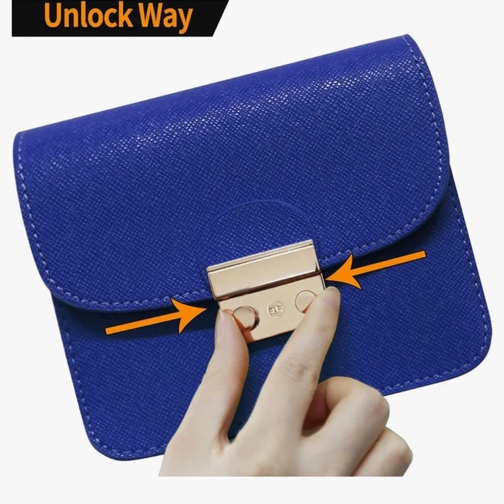 Elegant Blue Shoulder Bag with Gold Chain